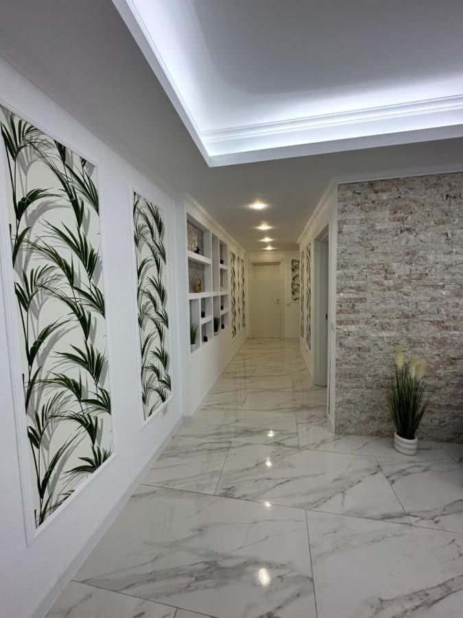 Golden Garden Luxury Apartment In Bucureşti Exterior foto