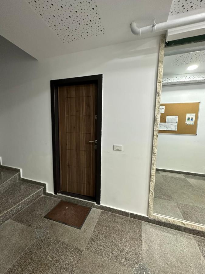 Golden Garden Luxury Apartment In Bucureşti Exterior foto