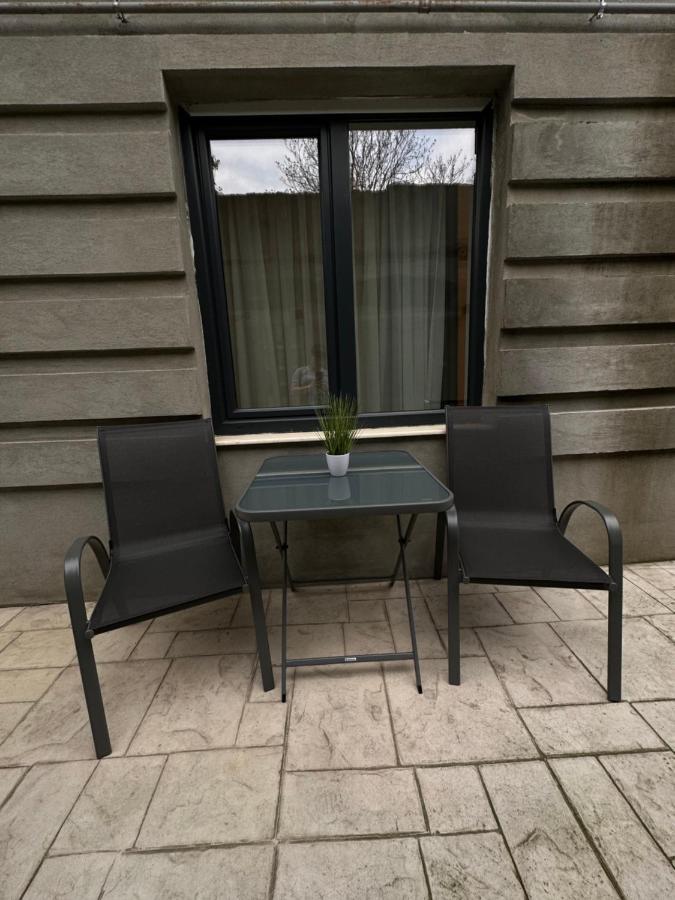 Golden Garden Luxury Apartment In Bucureşti Exterior foto